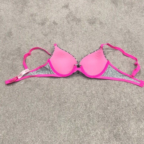 VS Pink Push Up Bra - Picture 4 of 4